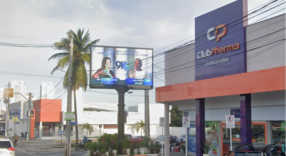 3 raz&otilde;es para anunciar em pain&eacute;is de led em Natal
