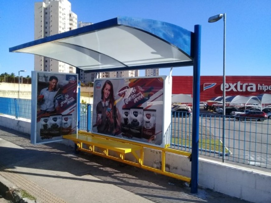 ABRIGO DE &Ocirc;NIBUS EM PARNAMIRIM